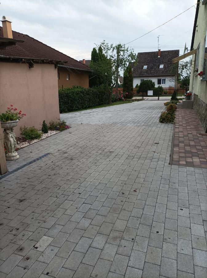 Csilla Apartman Balogunyom 외부 사진